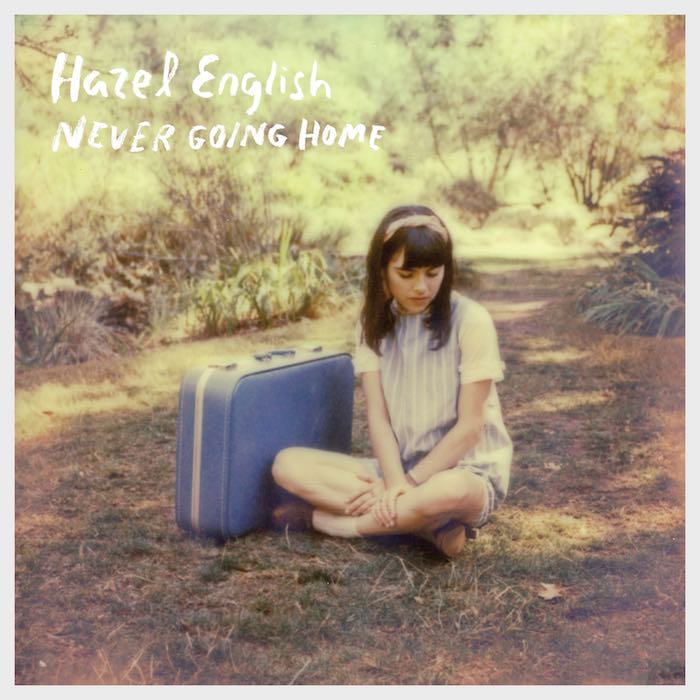 Portada de Never Going Home, el EP de Hazel English