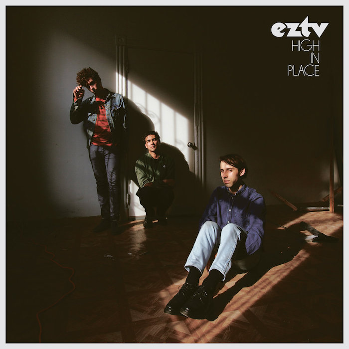 Portada de High in Place, el segundo álbum de los EZTV