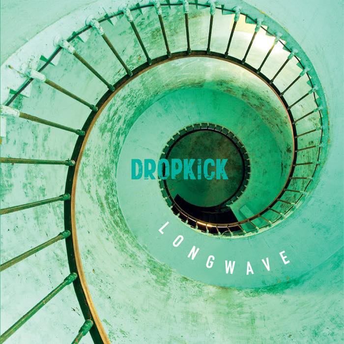 Portada de Longwave, el disco de los escoceses Dropkick