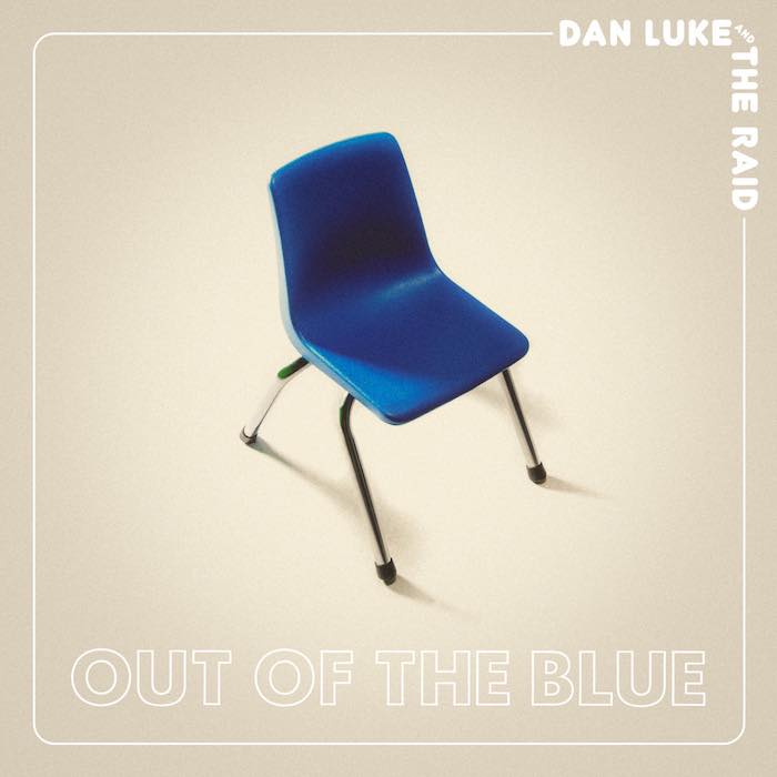 Portada de Out Of The Blue, el primer trabajo de los Dan Luke And The Raid.
