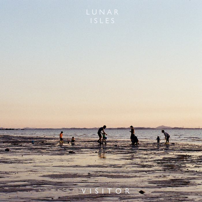 Portada de Visitor, el último EP de Lunar Isles - 2022